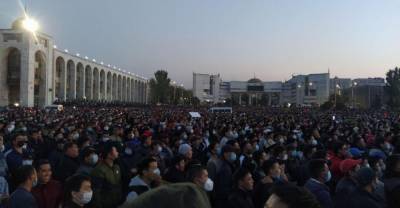 В Кыргызстане оппозиция вышла на "Майдан, как в Украине": начался разгон | Мир | OBOZREVATEL