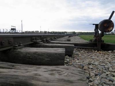 В Германии экоактивисты остановили поезд, который вез тонны урановых «хвостов» на Урал