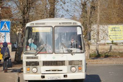 В Сыктывкаре водители автобусов на восьми маршрутах нарушили масочный режим