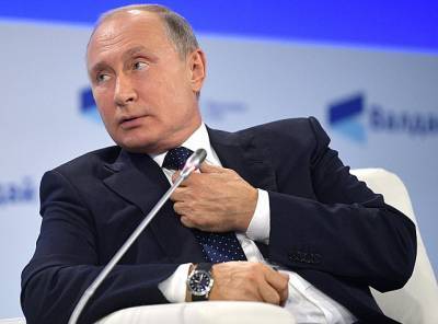 Владимир Путин назвал несерьезными разговоры о переходе школ на дистанционную форму обучения