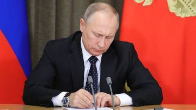 Владимир Путин поздравил руководство ФРГ с Днем германского единства