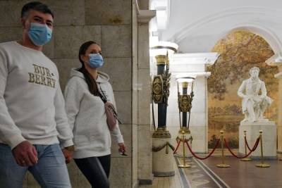 Эпидемиологическая ситуация в Петербурге усложняется