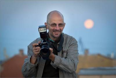 Петербургский фотограф, сделавший знаменитое фото с плачущим ветераном, теряет зрение
