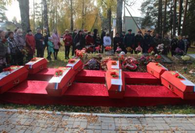 «Они легли в ту землю, до которой пытались прорваться…»: на берегу Свири захоронили останки 36 воинов Красной армии
