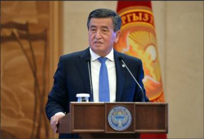 Президент Киргизии на фоне протестов встретится с лидерами участвовавших в выборах партий