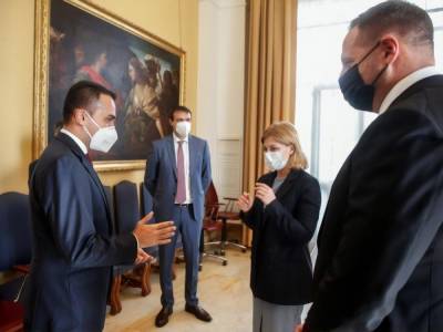 Стефанишина и Ермак обсудили с главой МИД Италии ситуацию на Донбассе