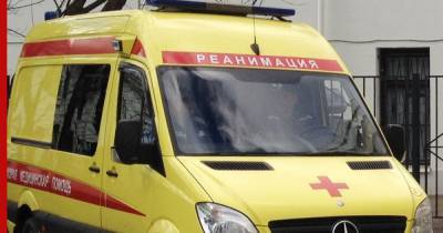 В Псковской области школьников увезли в больницу с торжественной линейки