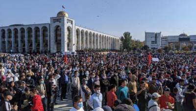 Лидирующая на выборах Киргизии партия согласна на новые выборы