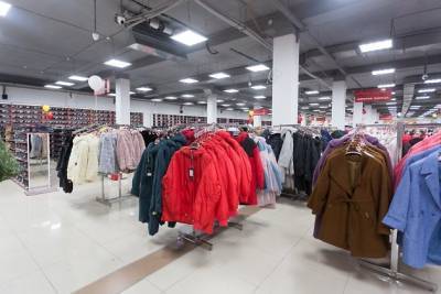 Скидки на всю осеннюю и зимнюю одежду и обувь на месяц объявили магазины «Лидер» в Чите