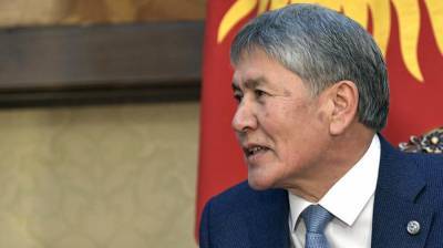 Протестующие в Бишкеке освободили из СИЗО экс-президента Атамбаева