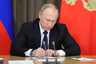 Путин поручил врио главы Дагестана продолжить декриминализацию региона