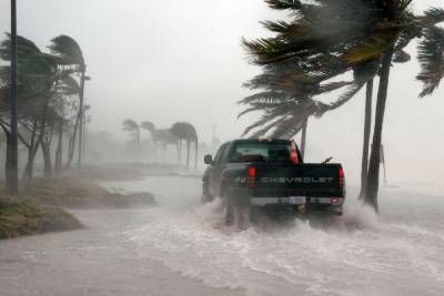 Шторм Дельта в Атлантике стал ураганом