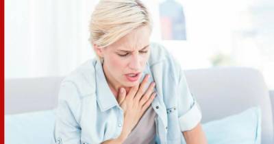 Названы симптомы инфаркта, часто встречающиеся у женщин