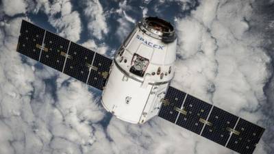 SpaceX получила контракт от Пентагона на производство спутников для отслеживания ракет