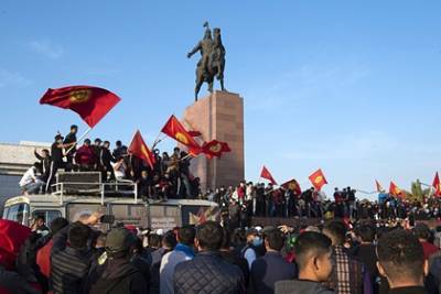 Протестующие в Киргизии назначили нового мэра Бишкека - lenta.ru - Киргизия - Бишкек