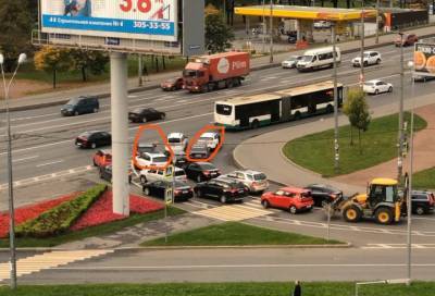 Две аварии мешают въезду на Володарский мост в Петербурге