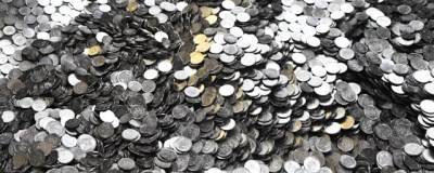 Житель Рязани сдал в банк семь мешков ржавых монет