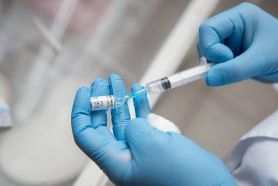 Томские врачи начали ставить прививку от коронавируса