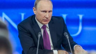 Путин принял отставку главы Дагестана Владимира Васильева