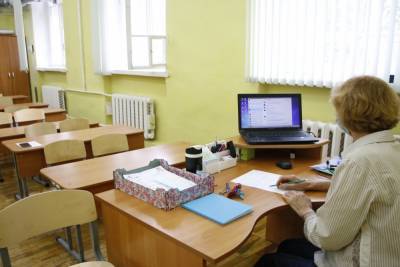 Петербургские школы могут столкнуться с новыми ограничениями из-за вспышки Covid-19