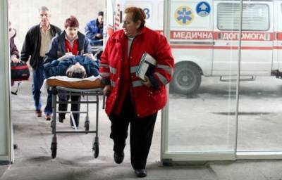 "Из поезда в реанимацию": тяжело раненных бойцов привезли в Одессу, фото