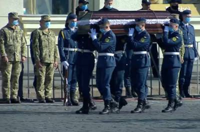 В Харькове прощаются с курсантами, погибшими во время крушения Ан-26