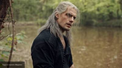 Netflix показал новую внешность Геральта во втором сезоне "Ведьмака"