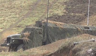 Азербайджан опубликовал видео уничтожения армянских позиций в Карабахе