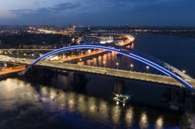 Мэр Кличко "зажег" Подольско-Воскресенский мост - его откроют уже через несколько месяцев