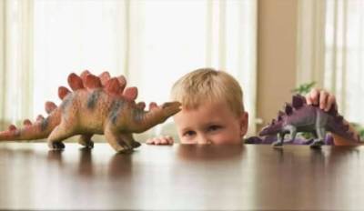 Почему дети сильно интересуются динозаврами? (4 фото)