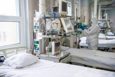 «Ключевое — не попасть на эти койки»: резервный госпиталь открыли в Подмосковье