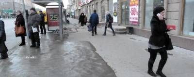 Омские коммунальщики готовятся обрабатывать дороги химреагентами