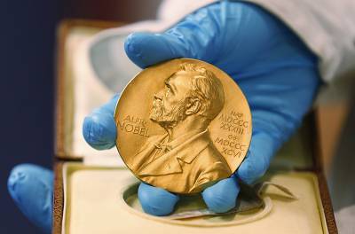 Нобелевскую премию по физике присудили за исследование Вселенной