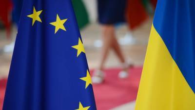 Зеленский ждет от саммита в Брюсселе новых санкций против РФ "за Крым"