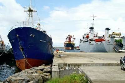 Захваченных пиратами в Экваториальной Гвинее российских моряков освободили