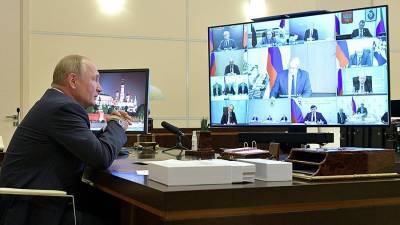 Путин поручил доработать стратегию развития спорта