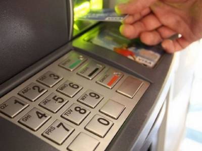 Жительница Миасса три часа переводила через банкомат 1.3 млн рублей мошенникам