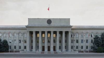 Правительство Кыргызстана призвало сограждан к соблюдению законов страны
