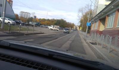В Тюмени водители жалуются на ремонт дороги в районе Ткацкого проезда