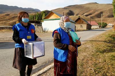 Новые выборы в Киргизии назначат в течение двух недель