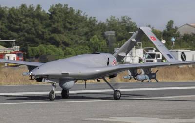 Канада остановила поставку военного оборудования Турции