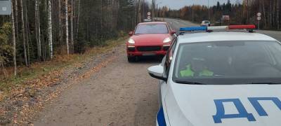 В Карелии водитель дорогой иномарки попал под лишение за проезд по "встречке"