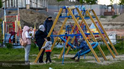 Новую детскую площадку обустроили в Московском районе Петербурга