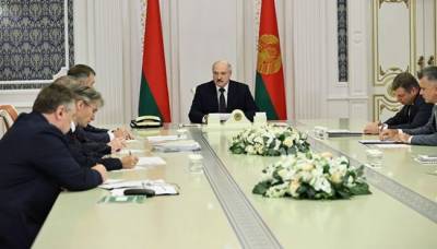 Лукашенко потребовал модернизировать производство продукции из древесины