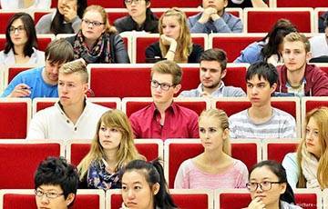 Чехия выделит деньги на обучение белорусских студентов