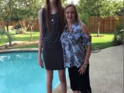 17-летняя девушка с самыми длинными в мире ногами вошла в Книгу рекордов Гиннесса