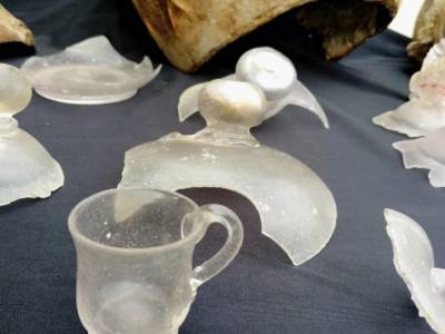 В Черном море археологи нашли роскошную посуду ХVII века