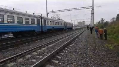 В Киеве подросток лег под поезд и погиб