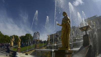 В Петербурге рассказали о работе фонтанов в осенний сезон