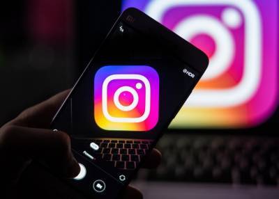 В сети Instagram появились пометки о контроле властей на страницах ряда СМИ